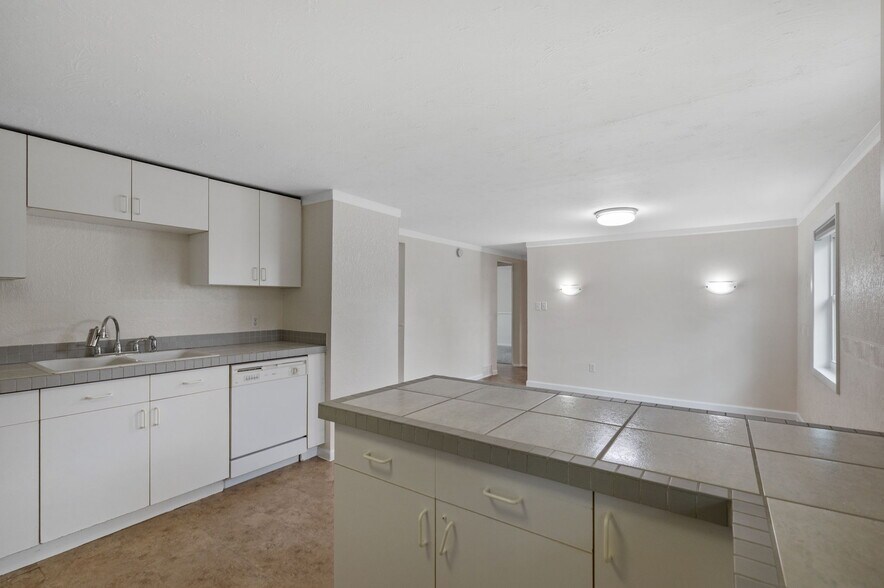 More Photos Of 1776 Jay St, Lakewood Apartments For Sale