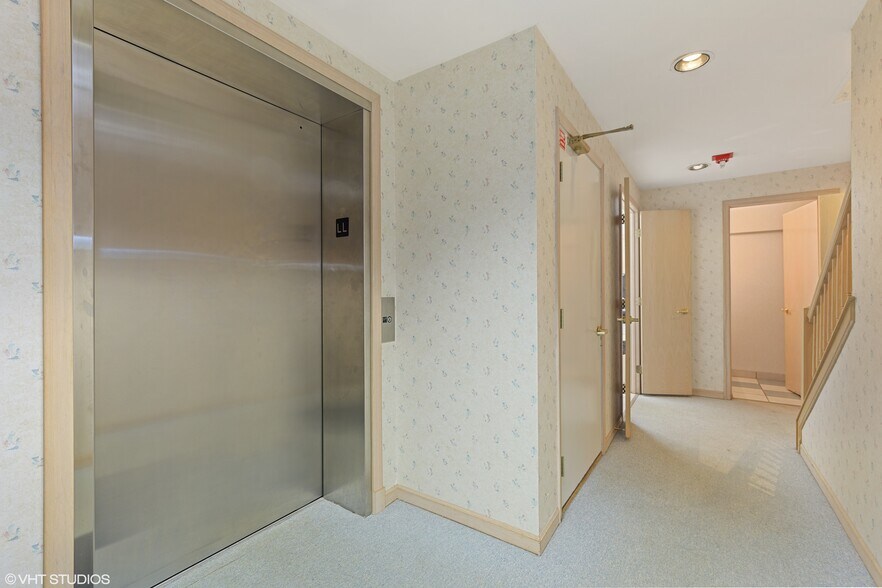 More Photos Of 27W140 Roosevelt Rd, Winfield Medical For Lease