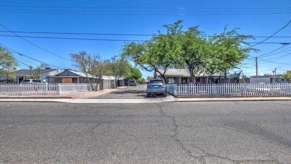 Primary Photo Of 1801 N 25th Pl, Phoenix Apartments For Sale