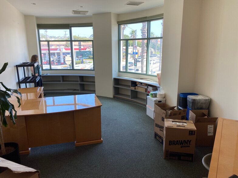 More Photos Of 2530 Wilshire Blvd, Santa Monica Coworking Space