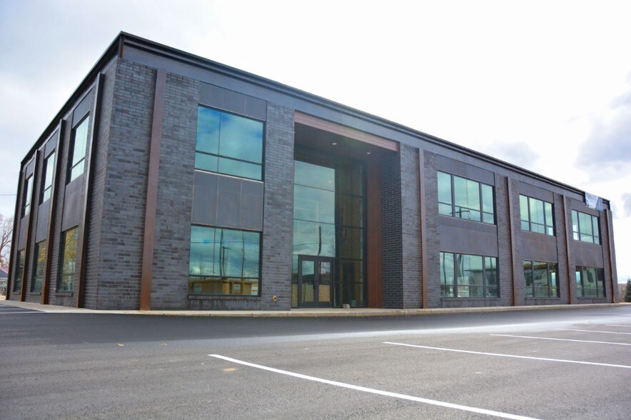 More Photos Of 5343 S Woodrow St, Murray Medical For Lease