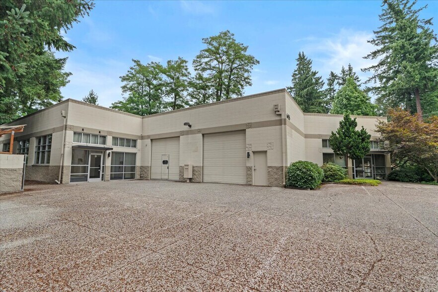 Primary Photo Of 6455 Lakeview Blvd, Lake Oswego Flex For Sale