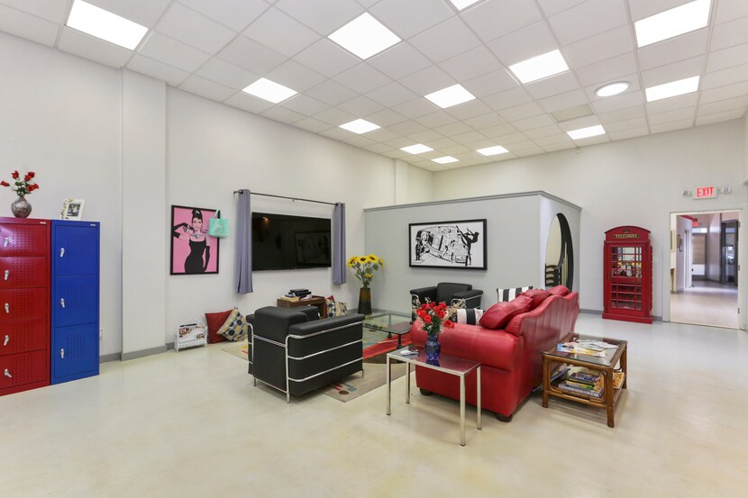 More Photos Of 1440 Flower St, Glendale Service For Sale