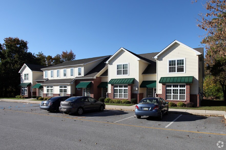 Primary Photo Of 405-413 Larch Cir, Wilmington Office For Lease