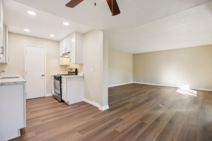 More Photos Of 1001 N Harbor Blvd, La Habra Apartments For Sale