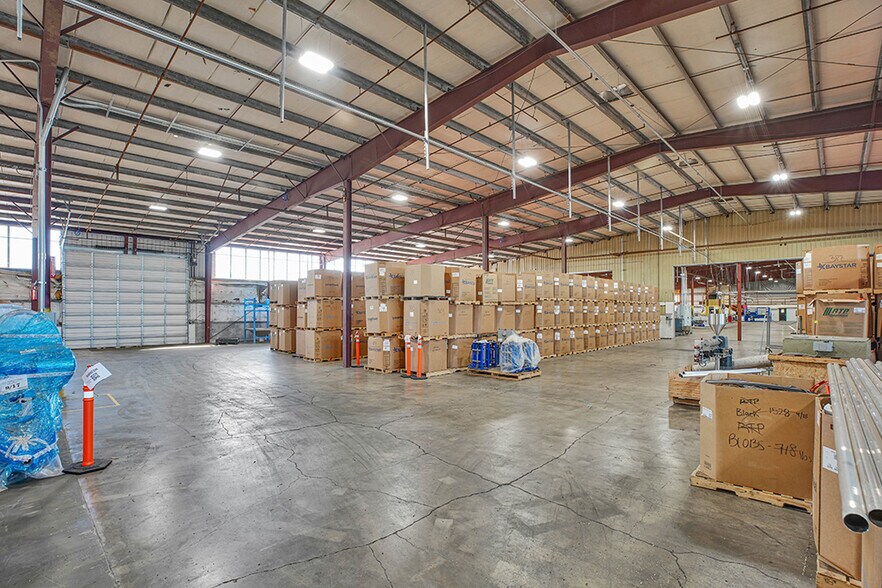 More Photos Of 2257 Progress Way, Woodburn Warehouse For Sale