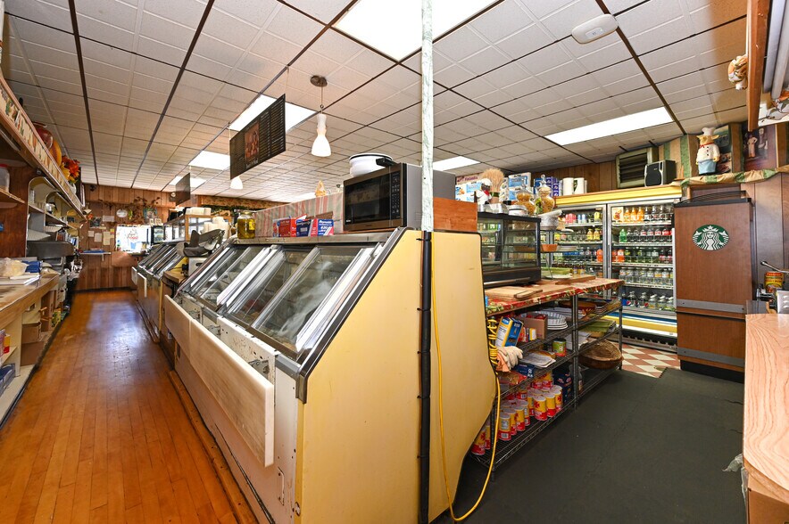 More Photos Of 1420 Park Ave, Merrick Convenience Store For Sale
