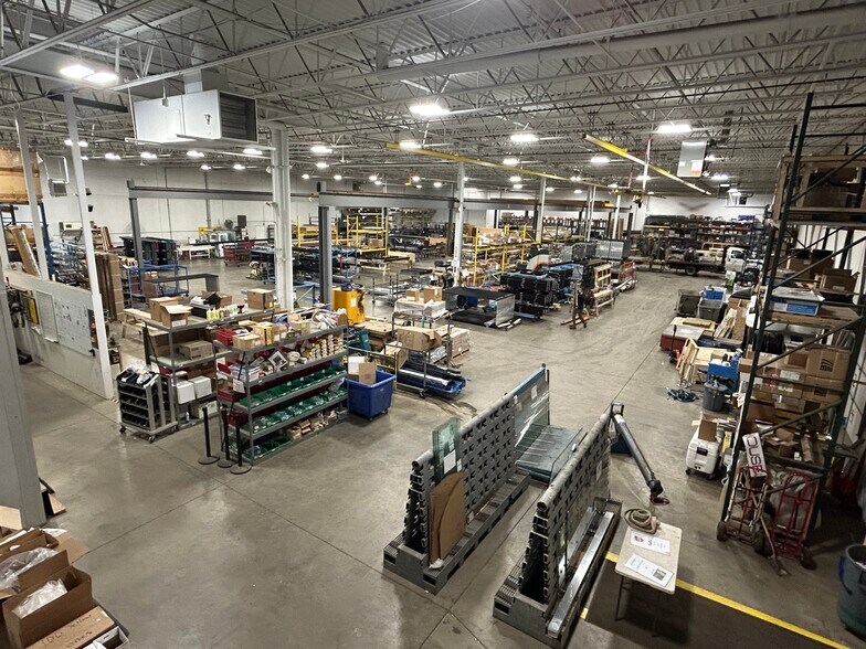 More Photos Of 2100 Woodale Ave, Mounds View Manufacturing For Lease
