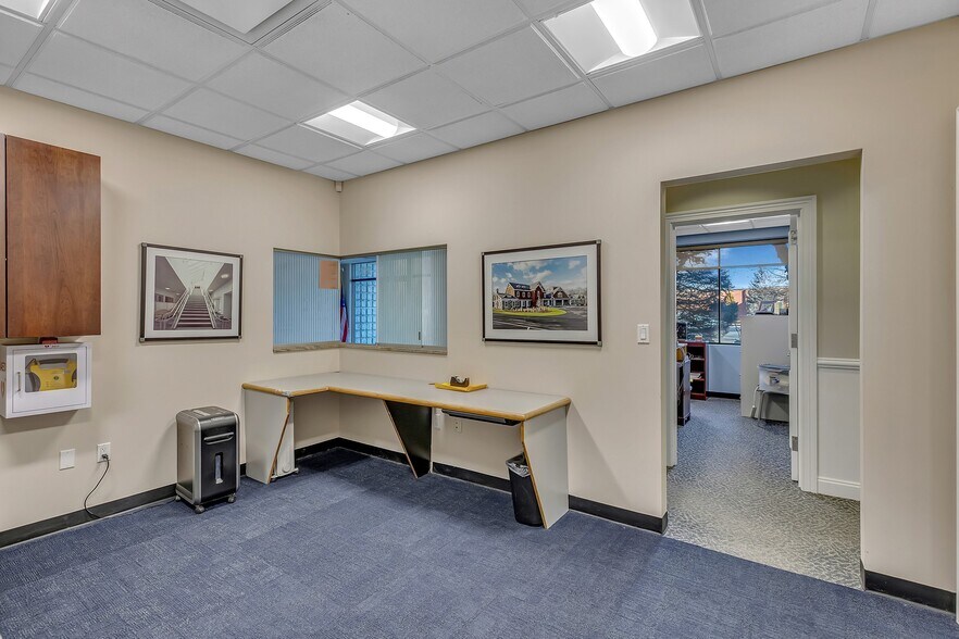 More Photos Of 22 Colt Ct, Ronkonkoma Warehouse For Sale