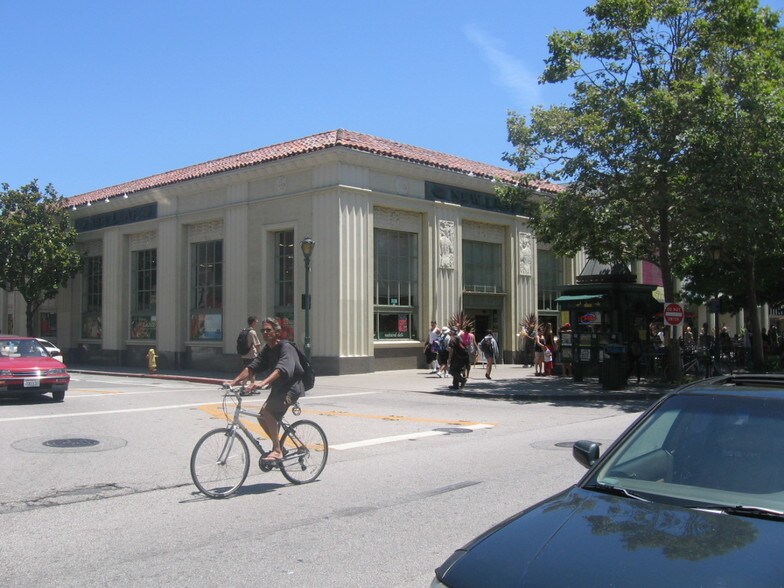 More Photos Of 1128-1134 Pacific Ave, Santa Cruz Storefront For Lease