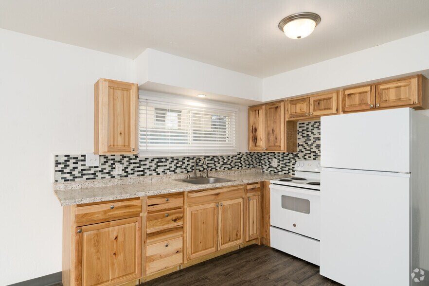 More Photos Of 515 S Coeur D' Alene St, Spokane Apartments For Sale