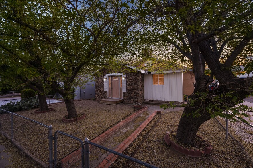 Primary Photo Of 311 Princeton Dr SE, Albuquerque Multifamily For Sale