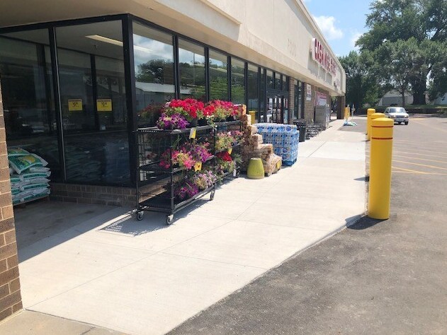 More Photos Of 1230 State St N, Waseca Storefront For Lease