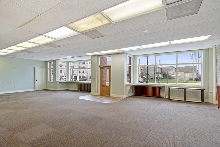 More Photos Of 307-309 Dewitt St, Portage Restaurant For Sale