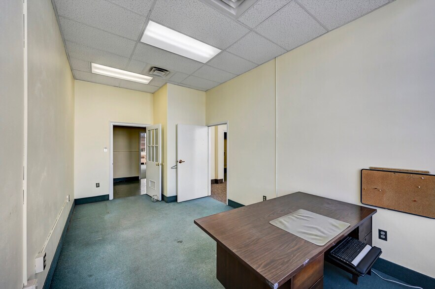 More Photos Of 301 Delaware Ave, Olyphant Office For Sale