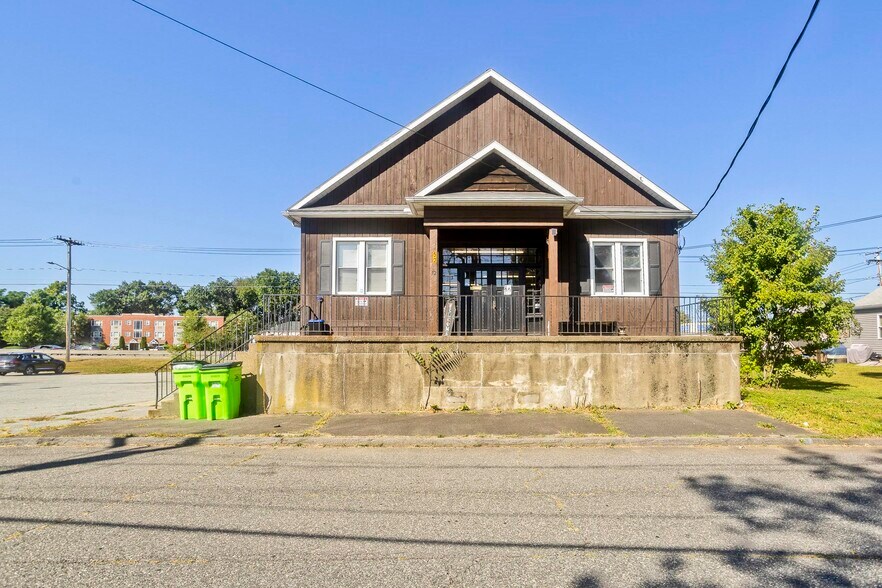 More Photos Of 52 Gladdu Ave, Chicopee General Retail For Sale