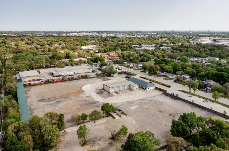 More Photos Of 421 Compton Ave, Irving Warehouse For Lease