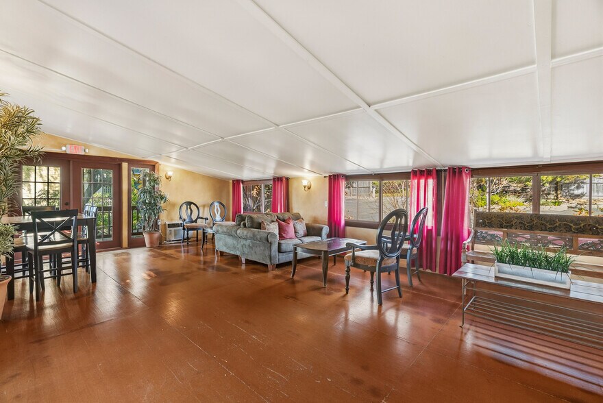 More Photos Of 5186 Gravenstein Hwy S, Sebastopol Restaurant For Sale