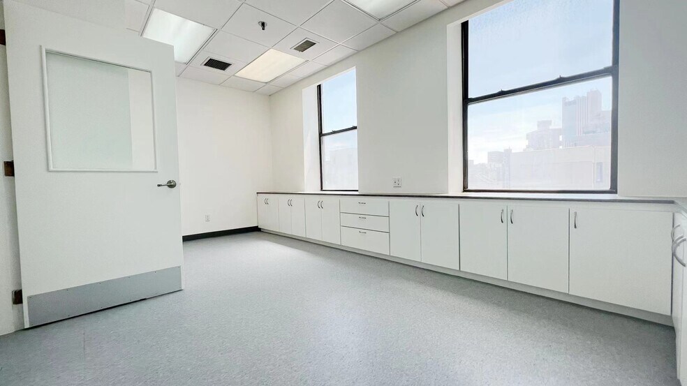 More Photos Of 198-200 Canal St, New York Medical For Sale