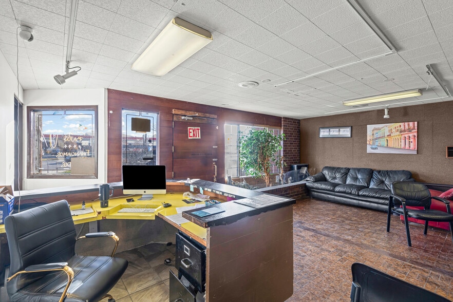 More Photos Of 424 S Redwood Rd, Salt Lake City General Retail For Sale