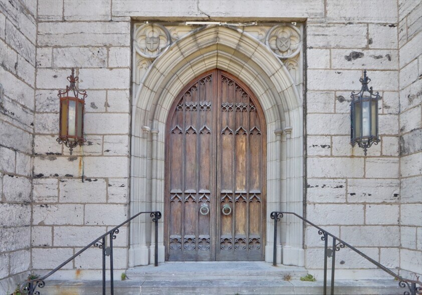 More Photos Of 520 S Main St, Geneva Religious Facility For Sale