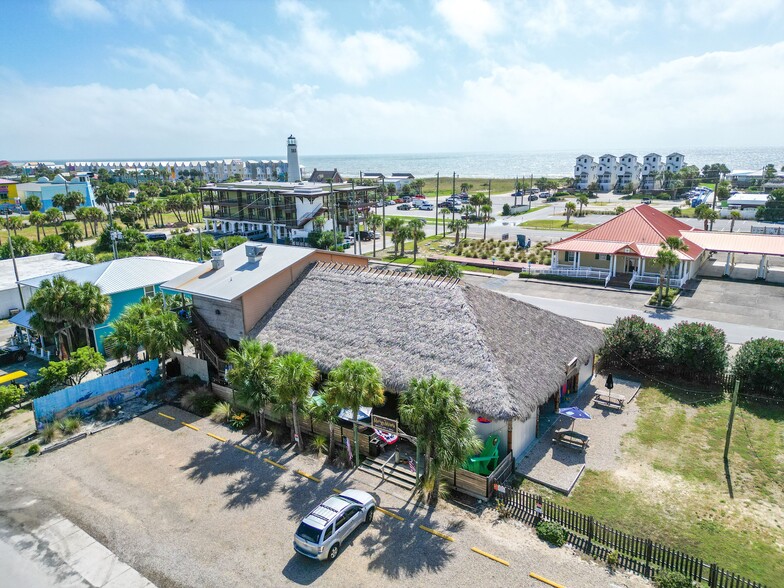 More Photos Of 36 W Pine Ave, Eastpoint Restaurant For Sale