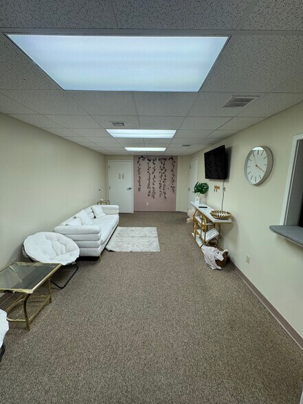 More Photos Of 464 Wolcott Rd, Wolcott Office For Lease