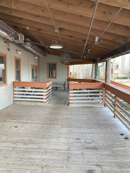 More Photos Of 7990 Horizon Center Blvd, Memphis Restaurant For Sale