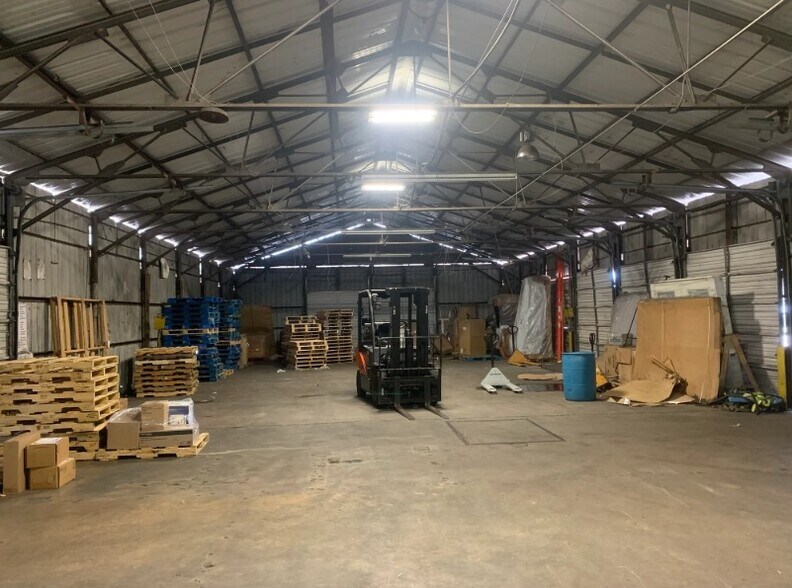 More Photos Of 121 Kansas City Ave, Shreveport Truck Terminal For Lease