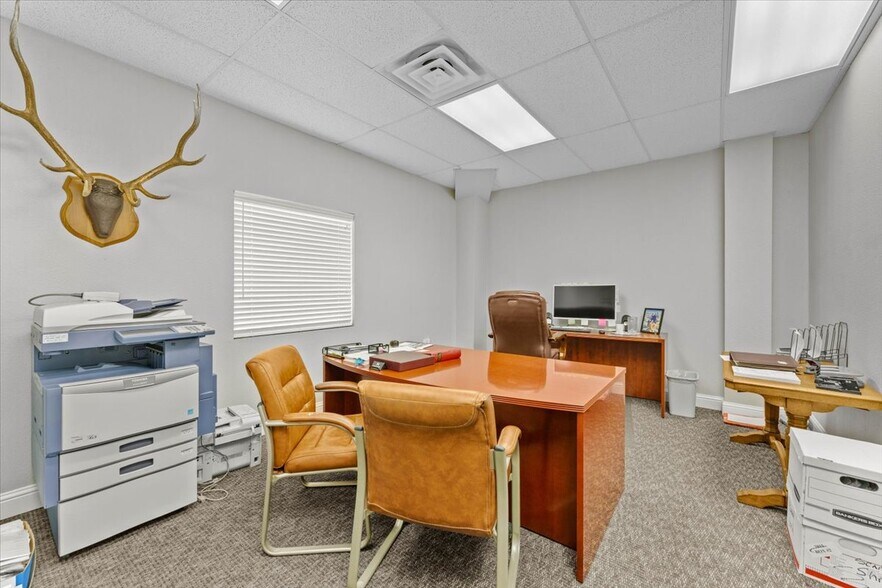 More Photos Of 2155 Larkspur Ln, Redding Office For Sale