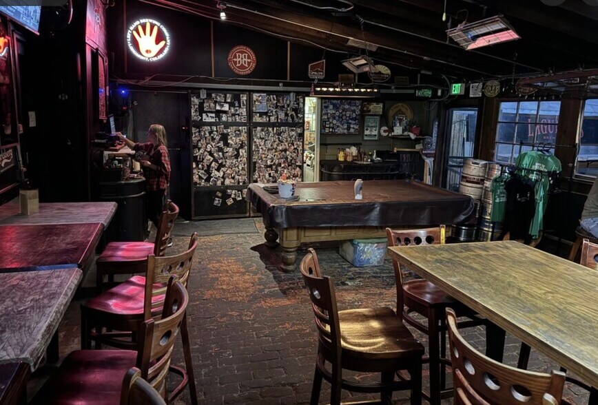 More Photos Of 5280 W 25th Ave, Edgewater Bar For Lease
