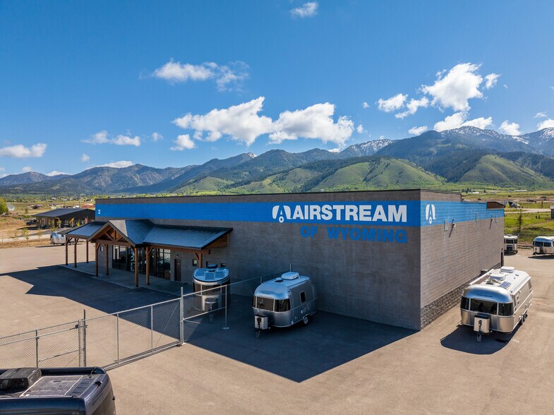 More Photos Of 22 Rorke rd, Etna General Retail For Sale