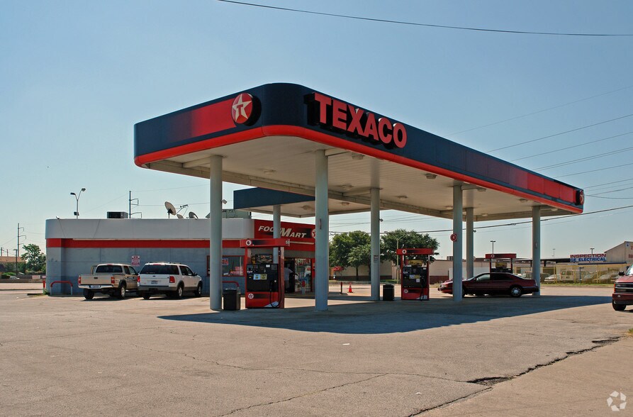 Primary Photo Of 3130 N Buckner Blvd, Dallas Service Station For Sale