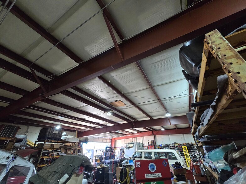 More Photos Of 2121 Commerce St, Aberdeen Industrial For Sale