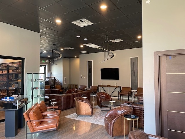 More Photos Of 190 W Main Ave, Gastonia Bar For Lease
