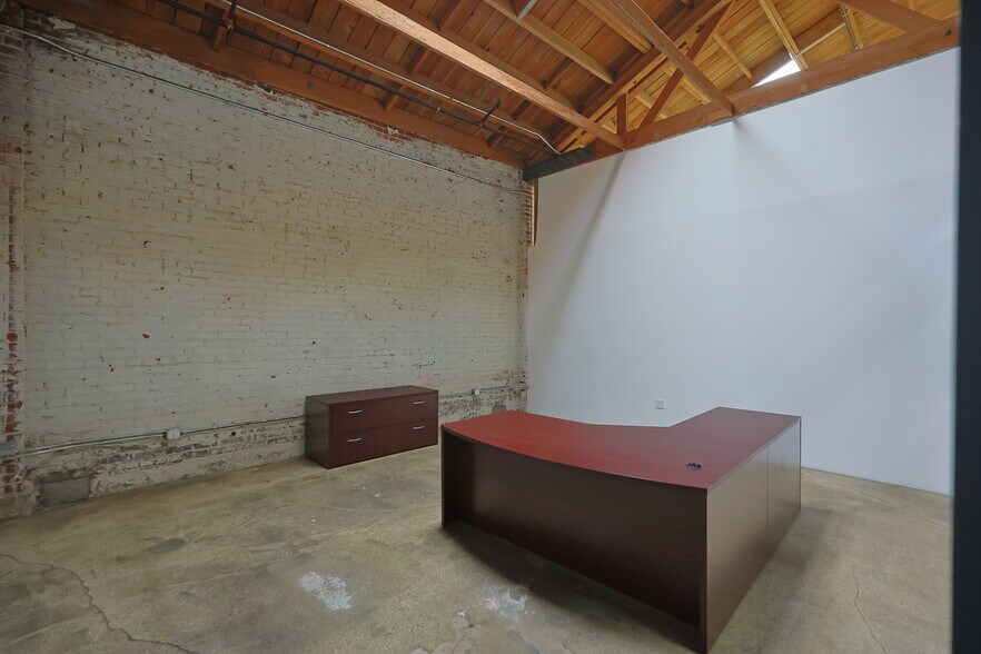 More Photos Of 2014-2022 E 7th St, Los Angeles Office For Lease