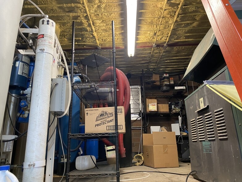 More Photos Of 390 Pratt St, Longmont Carwash For Sale