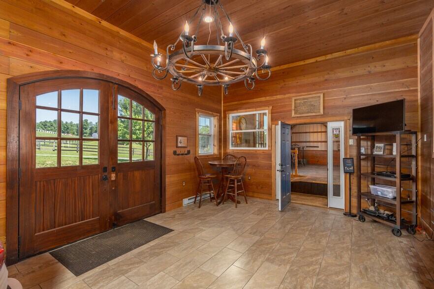 More Photos Of 15158 Berlin Tpke, Purcellville Lodge Meeting Hall For Lease