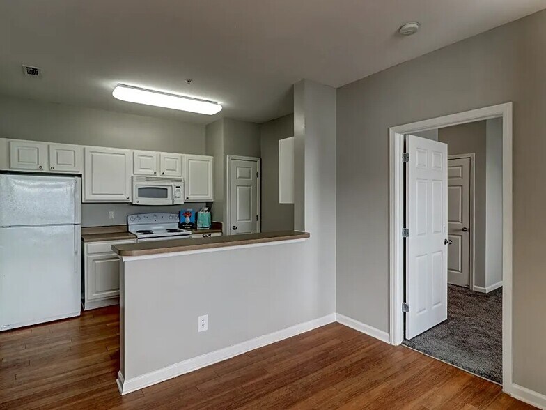 More Photos Of 1300 Independence Place Dr, Hinesville Apartments For Sale