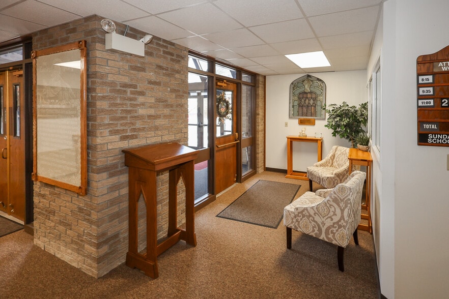 More Photos Of 1135 Buffalo St, Franklin Religious Facility For Sale
