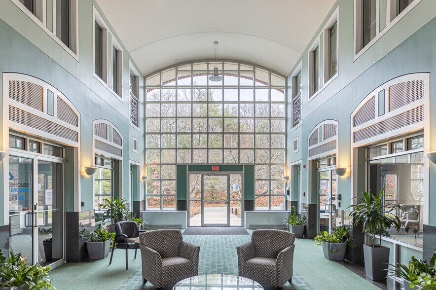 More Photos Of 600 Cordwainer Dr, Norwell Office For Lease