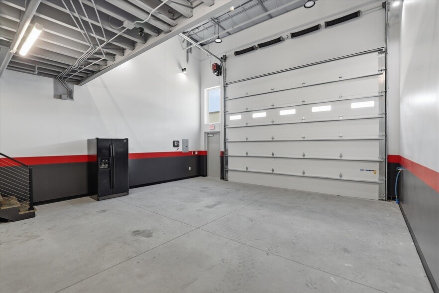 More Photos Of 6767 All Stars Ave, Frisco Showroom For Sale