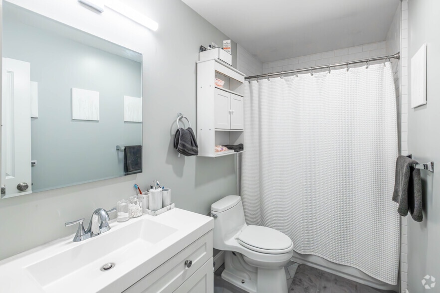 More Photos Of 1074 Summit Ave, Jersey City Apartments For Sale