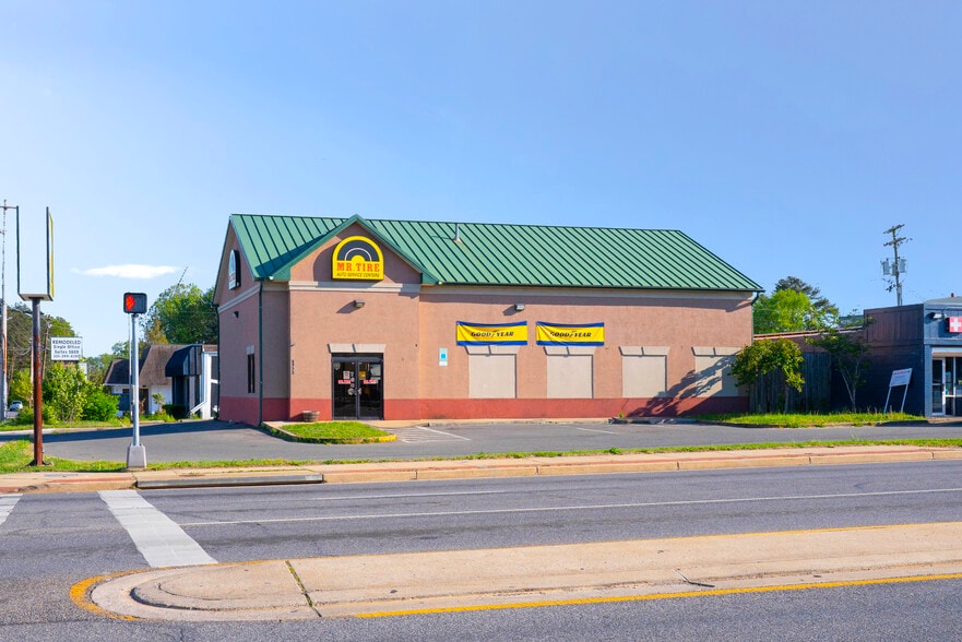 Primary Photo Of 21730 Great Mills Rd, Lexington Park Auto Repair For Sale