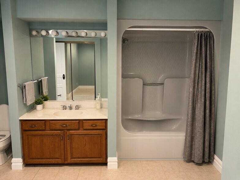More Photos Of 3401 Chippewa St, Saint Louis Apartments For Sale