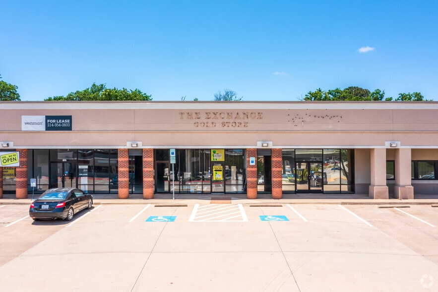 More Photos Of 2416 Lillian Miller Pky, Denton Restaurant For Lease