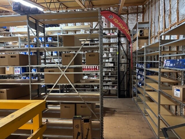 More Photos Of 2120 E Powell Blvd, Gresham General Retail For Sale