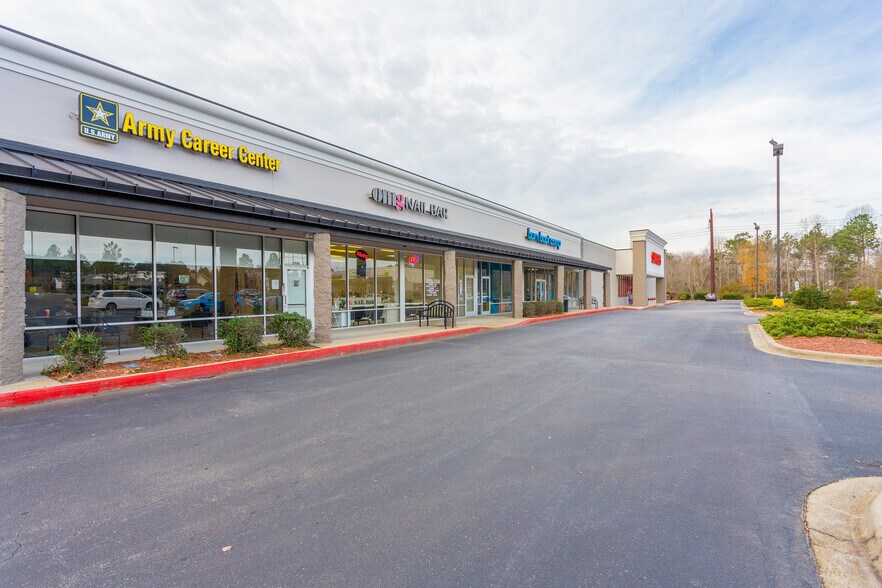 More Photos Of 290 Turner St, Southern Pines Unknown For Lease