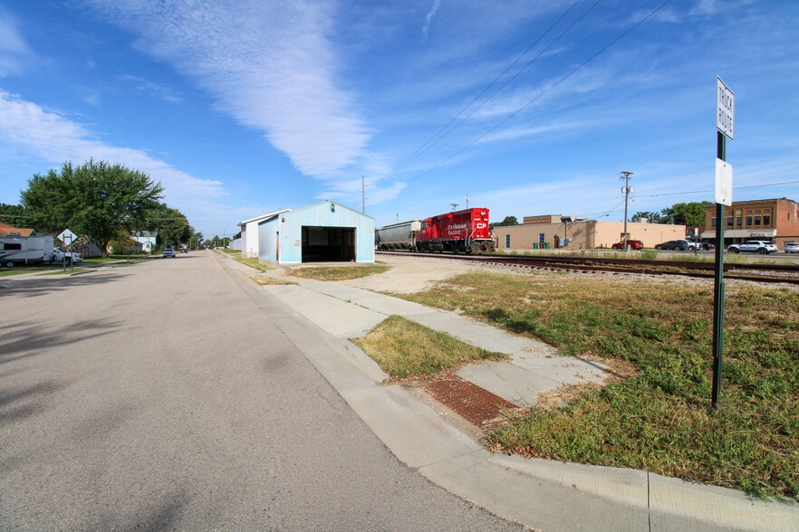 More Photos Of 14 1st SE st, Dodge Center Industrial For Sale