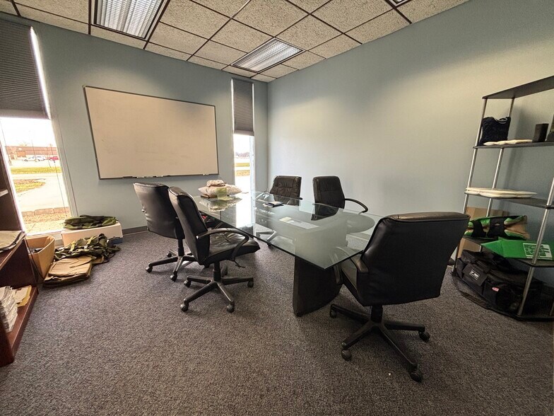 More Photos Of 1530 Progress Rd, Fort Wayne Manufacturing For Sale